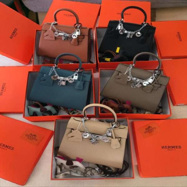 ⁦شنطة نسائية انيقة من ماركة هرمس Hermes⁩ - الصورة ⁦7⁩