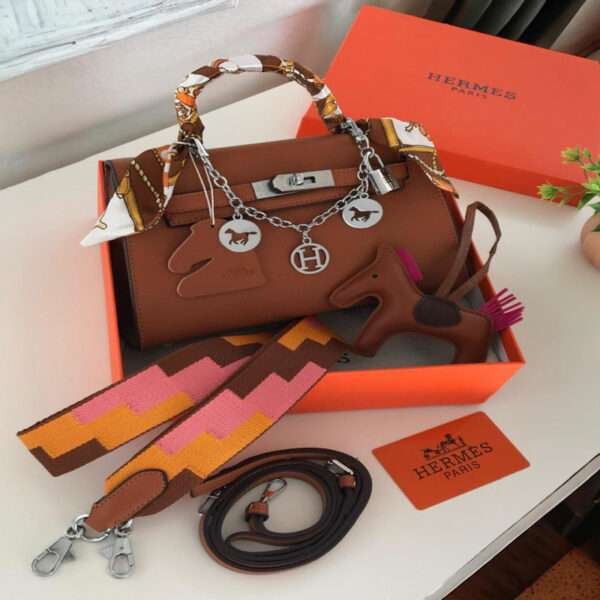 شنطة نسائية انيقة من ماركة هرمس Hermes