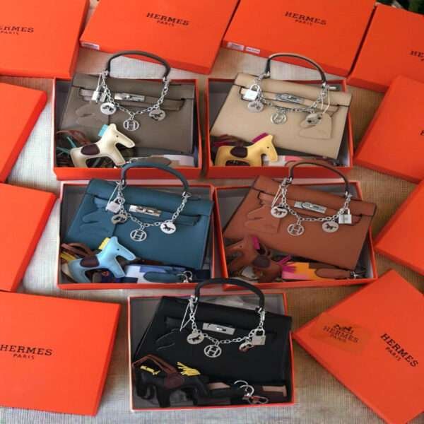 ⁦شنطة نسائية انيقة من ماركة هرمس Hermes⁩ - الصورة ⁦6⁩