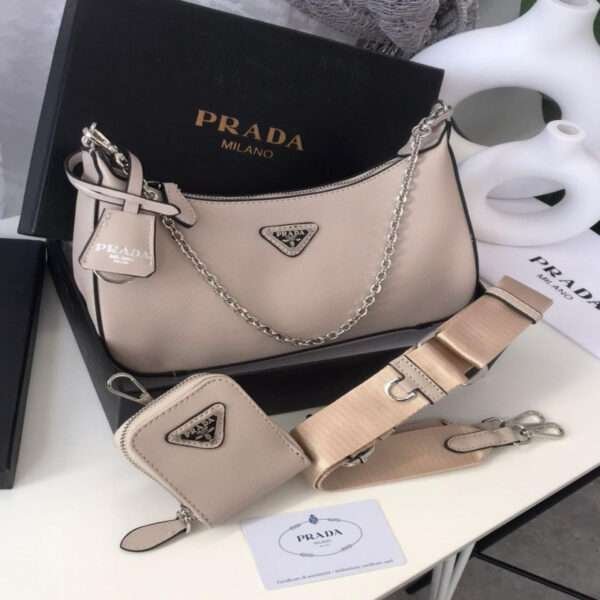 ⁦شنطة نسائية انيقة من ماركة برادا PRADA⁩ - الصورة ⁦4⁩