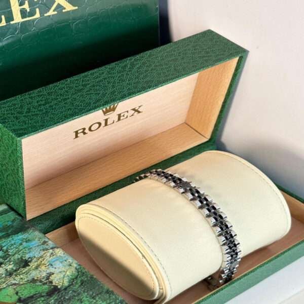 اسوارة من ماركة رولكس ROLEX